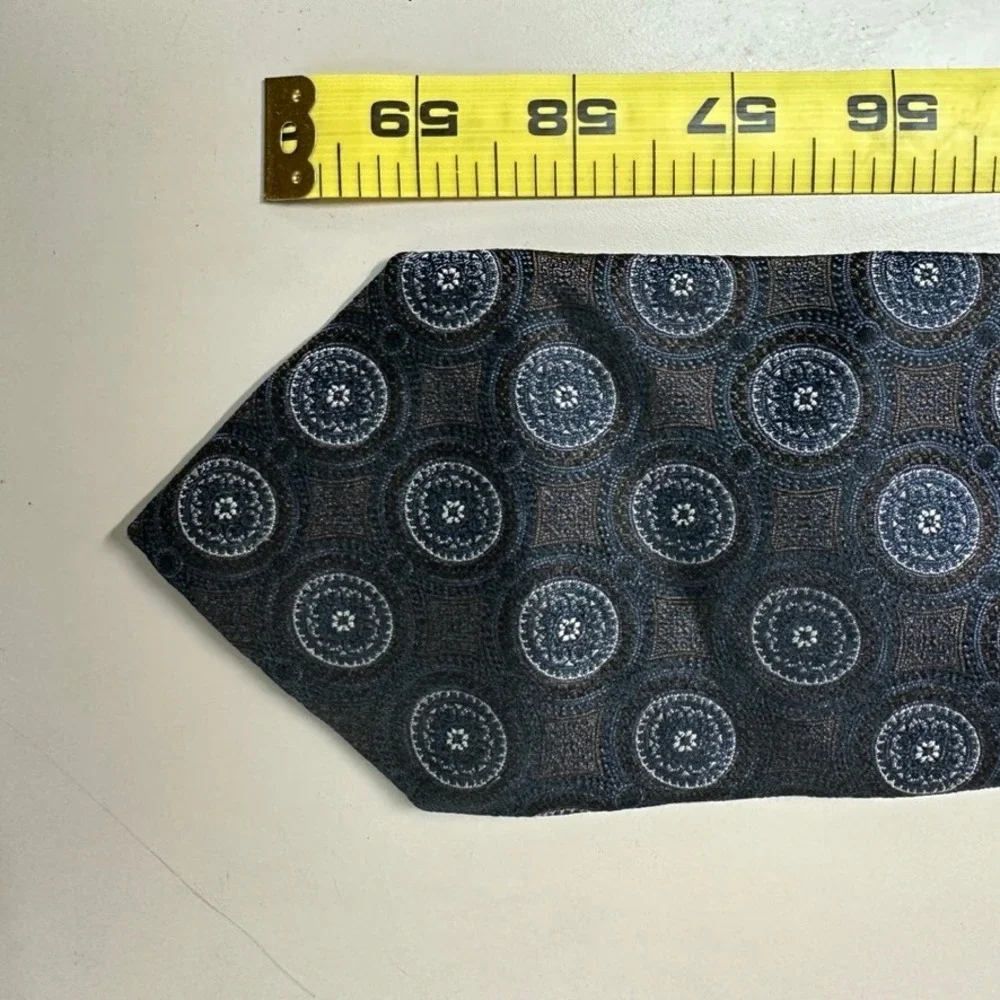Jos A Bank Signature Collection Silk Tie Navy Blue Brown Geometric Medallion